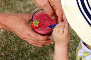 Ausflugsziel Schwabach, Beerencafe Wolkersdorf, Erdbeeren mit Kindern selberpflücken, Himbeeren selbst pflücken, Ausflugtipp mit Kindern in Franken, Mittelfranken, Nähe Nürnberg, mit Kindern Natur erleben, Ferientipp, Sommerferien in Mittelfranken
