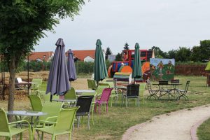 Ausflugsziel Schwabach, Beerencafe Wolkersdorf, Erdbeeren mit Kindern selberpflücken, Himbeeren selbst pflücken, Ausflugtipp mit Kindern in Franken, Mittelfranken, Nähe Nürnberg, mit Kindern Natur erleben, Ferientipp, Sommerferien in Mittelfranken